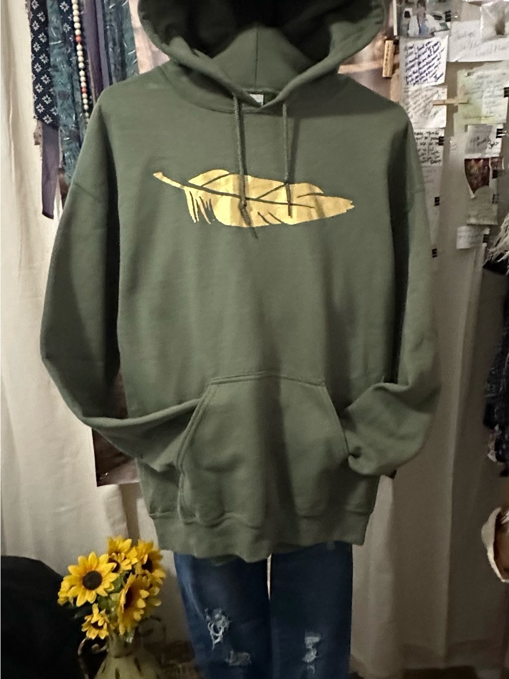 Green Hoodie with Chic Gold Feather Graphic,Great for Fall